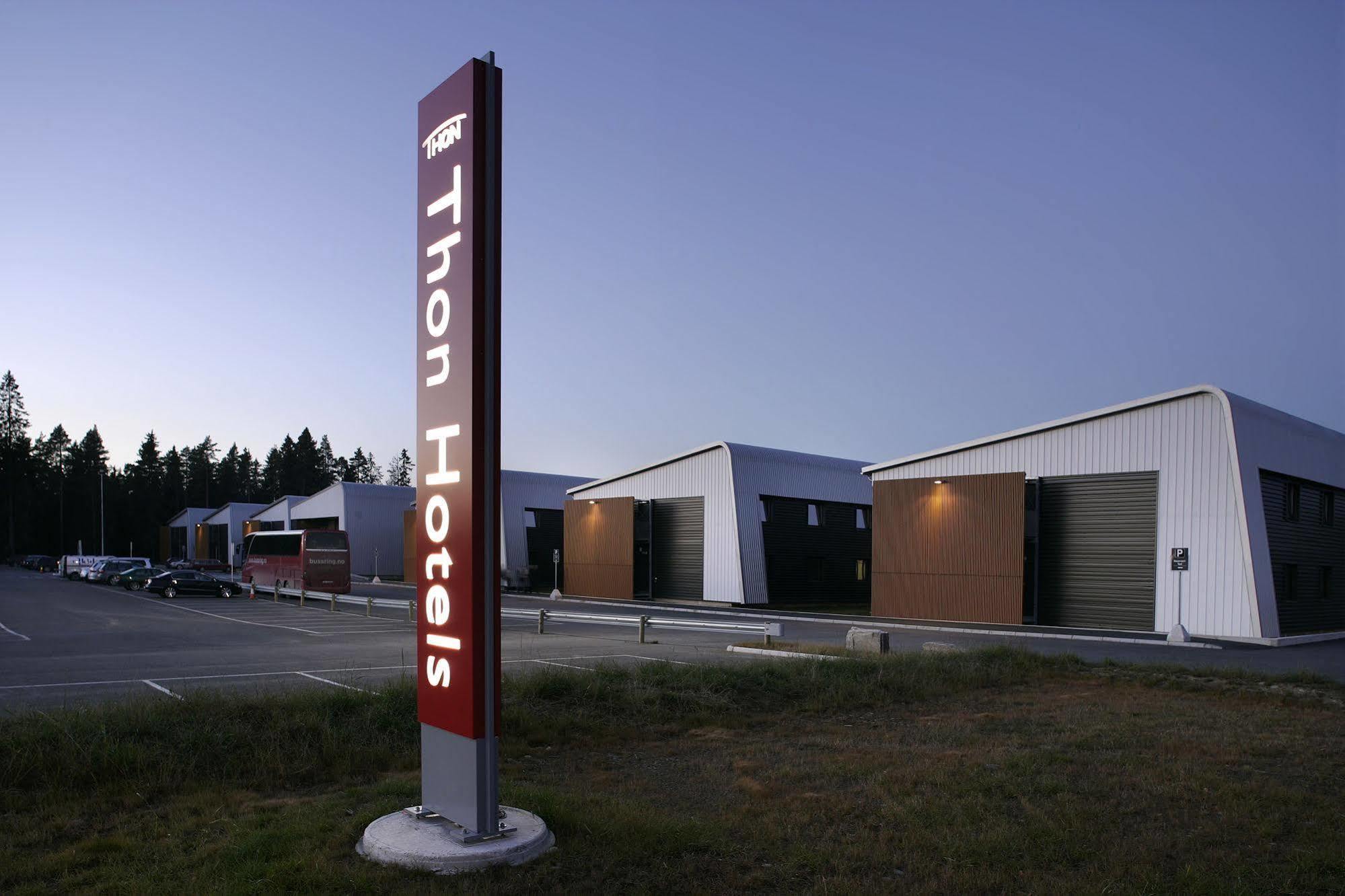 Thon Hotel Gardermoen Exterior photo